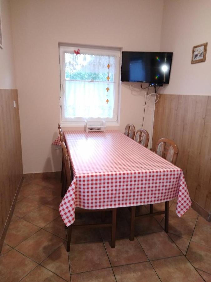 Budai Vam Apartmanhaz Pécs Exteriör bild