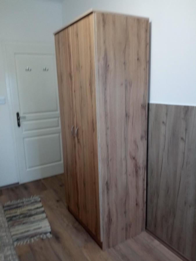 Budai Vam Apartmanhaz Pécs Exteriör bild