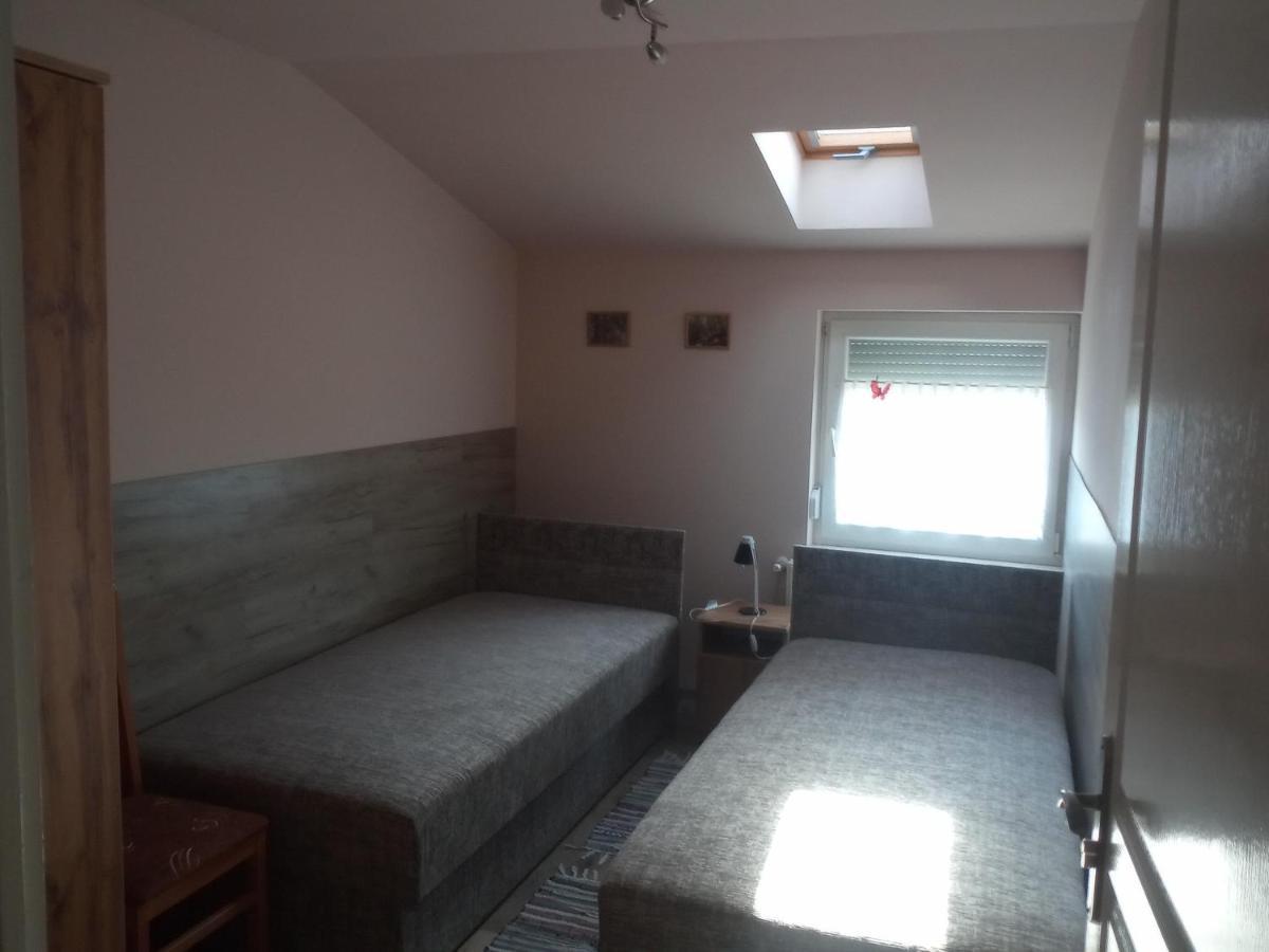 Budai Vam Apartmanhaz Pécs Exteriör bild