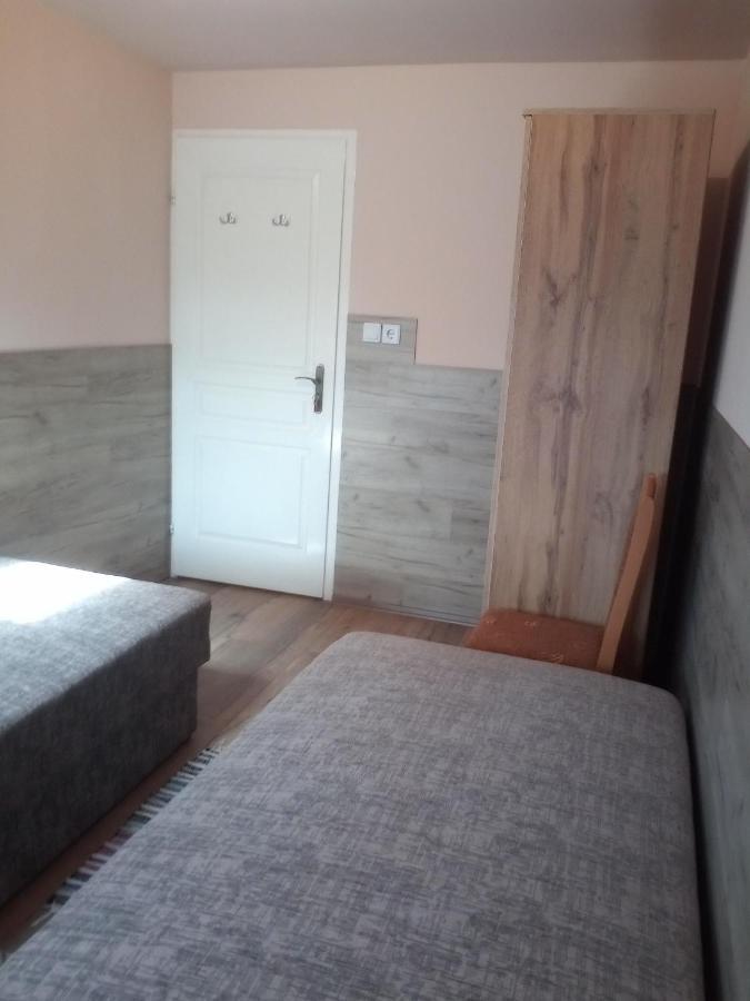 Budai Vam Apartmanhaz Pécs Exteriör bild