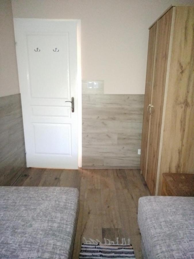 Budai Vam Apartmanhaz Pécs Exteriör bild