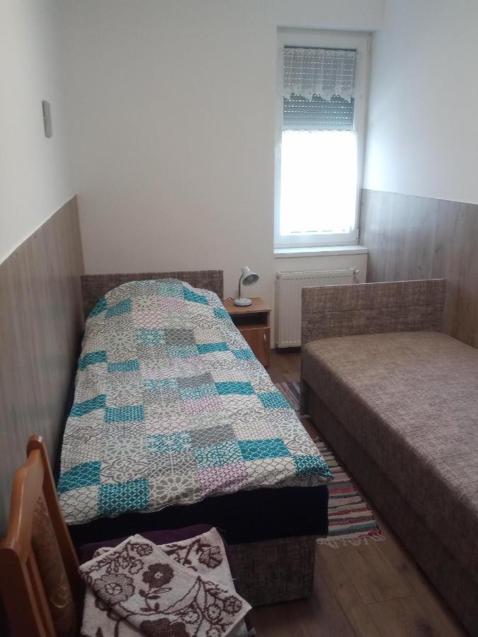 Budai Vam Apartmanhaz Pécs Exteriör bild