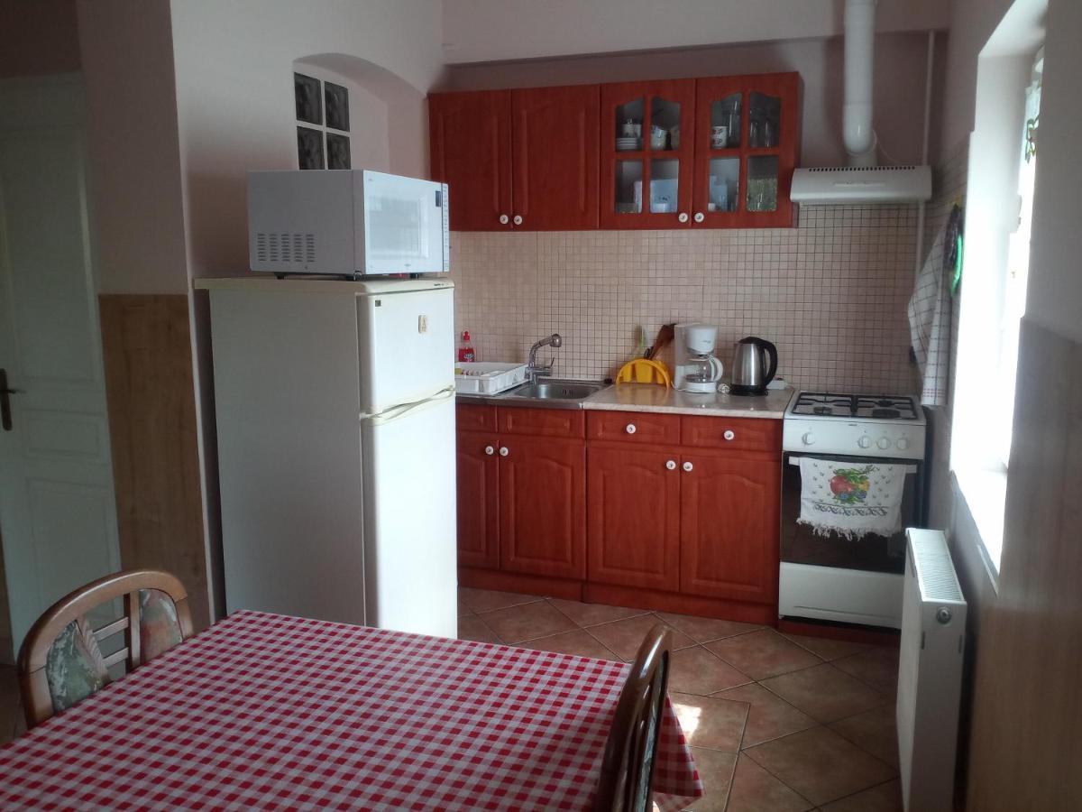 Budai Vam Apartmanhaz Pécs Exteriör bild