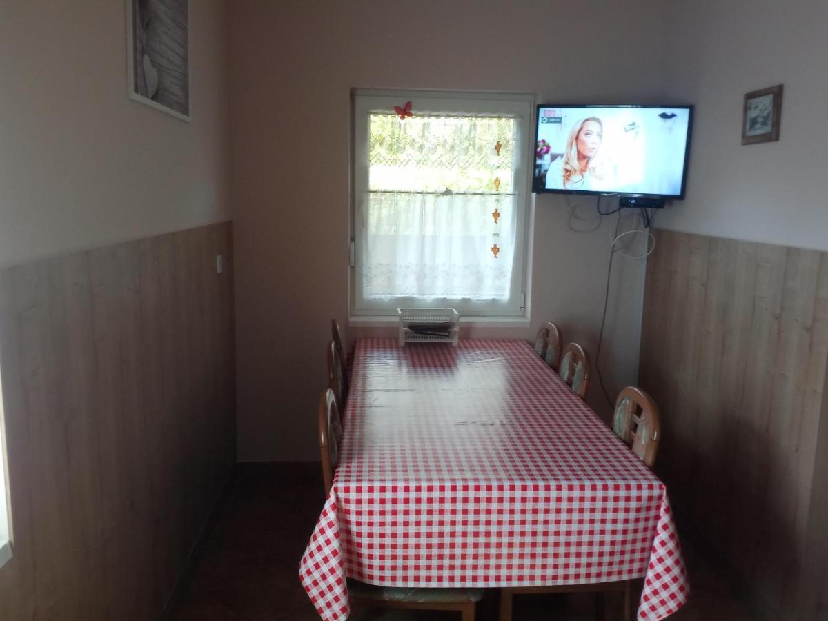 Budai Vam Apartmanhaz Pécs Exteriör bild
