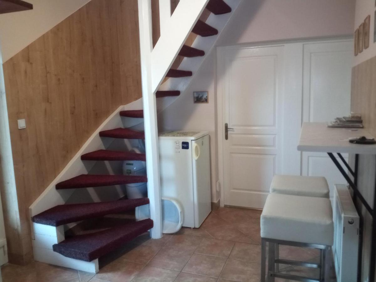 Budai Vam Apartmanhaz Pécs Exteriör bild